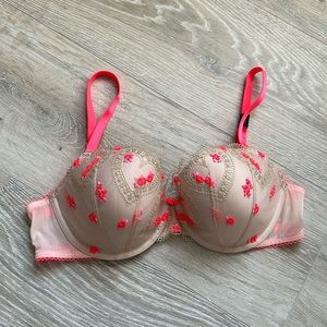 Victoria Secret Bra
